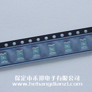 贴(tiē)片自恢复保险丝0.75A